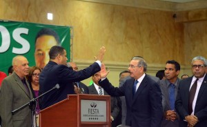 Trajano Santana proclama a Danilo Medina.
