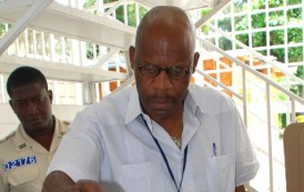 HAITI: Renuncian presidente y miembro del Consejo Electoral Provisional