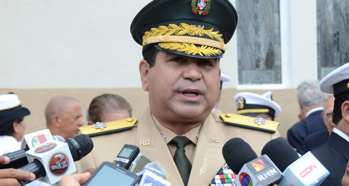 Número ascensos cuerpos armados será mayor, dice Ministro de Defensa