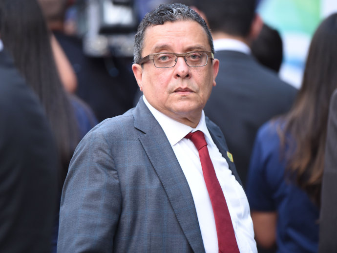 BRASIL: Se entrega asesor de campañas vinculado a escándalo