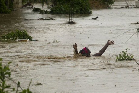 HAITI: Autoridades confirman tres muertes a causa del huracán María; hay lluvias