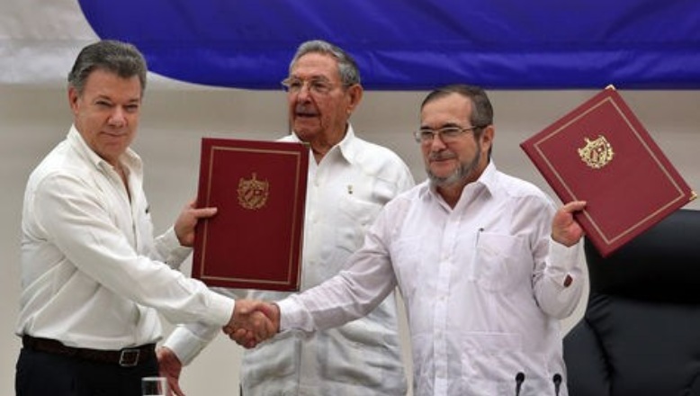 Colombia y las FARC firmaron un histórico acuerdo de paz en Cuba