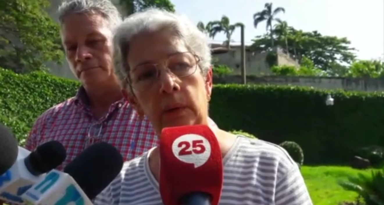 SANTIAGO: Atracan en su casa a la madre del senador por Montecristi