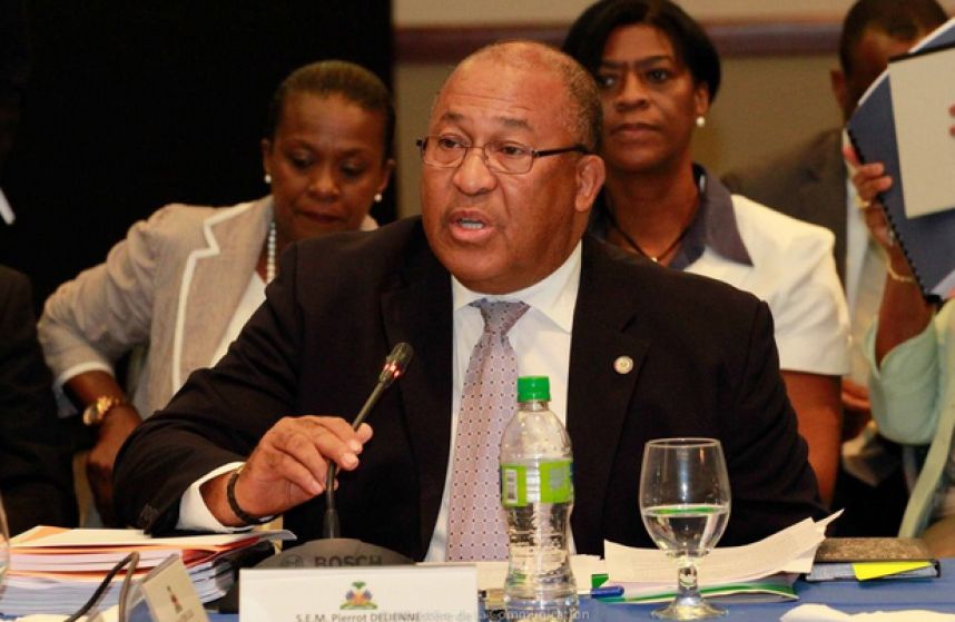 Haití arremete contra secretario OEA