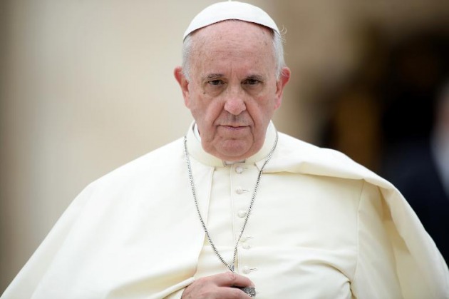 Papa Francisco pide perdón a víctimas sacerdotes pederastas; resalta “desafío”
