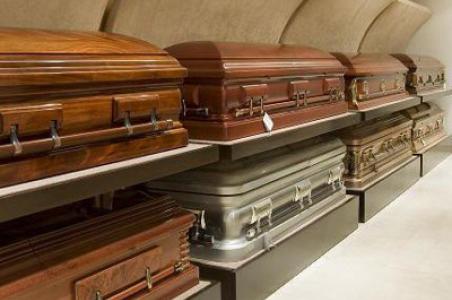 Funeraria en El Seibo rebaja precios de ataúdes por el “Viernes Negro”