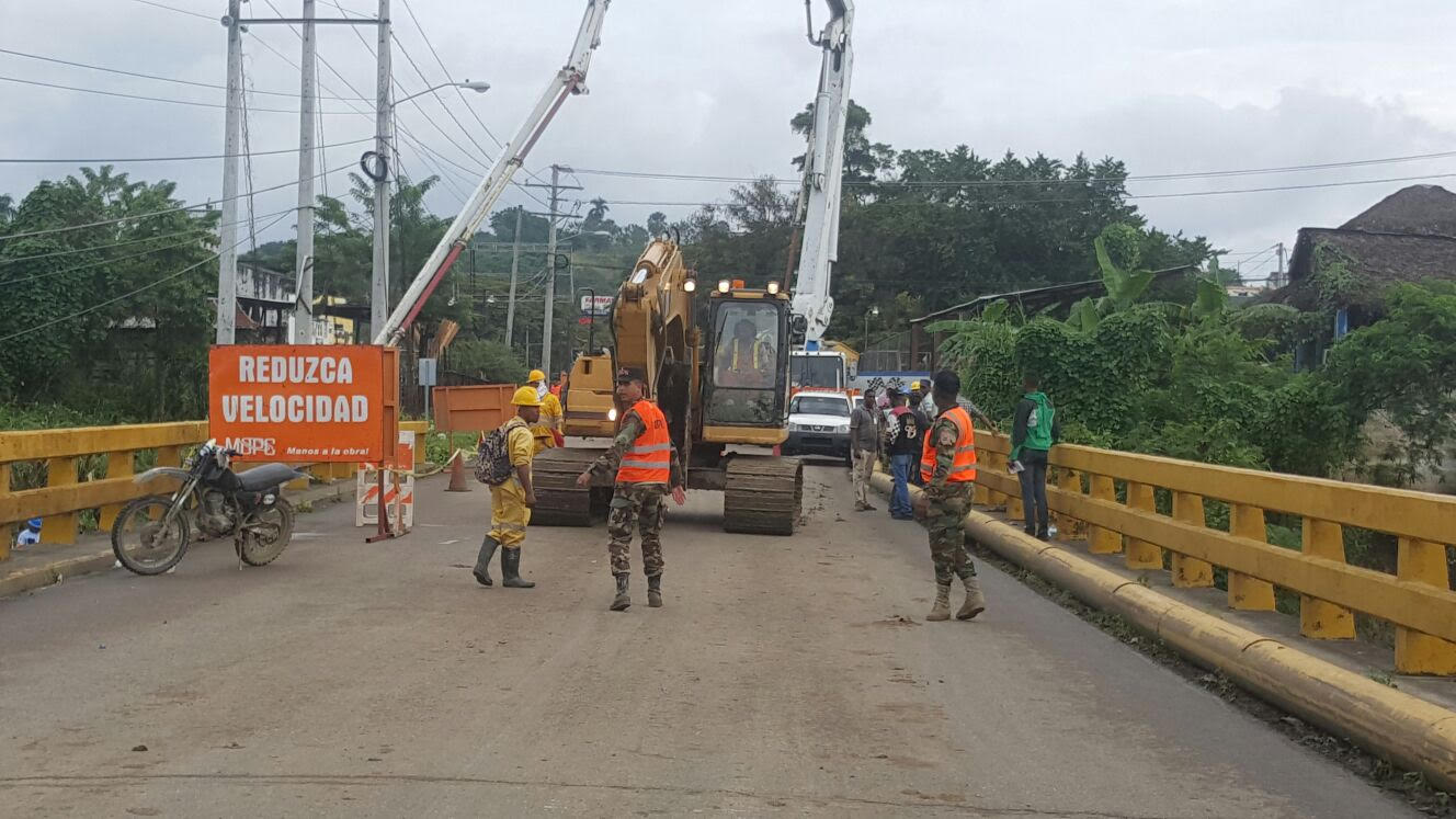 Puerto Plata Mopc Trabaja En Reparaci N Puente Bajabonico Almomento