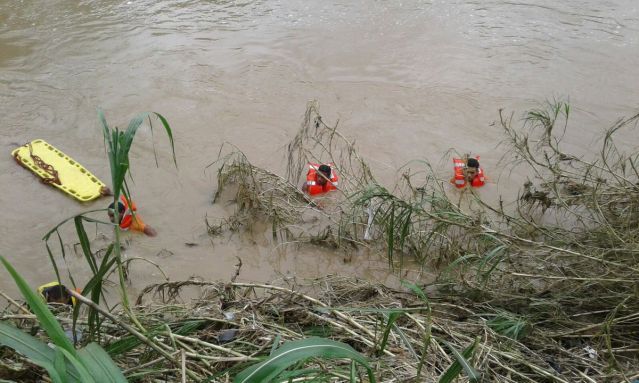 Defensa Civil recupera dos cadáveres fueron arrastrados por crecida de rios