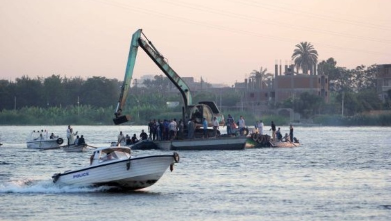 Cinco muertos tras choque dos barcos en límite fronterizo Ecuador-Perú