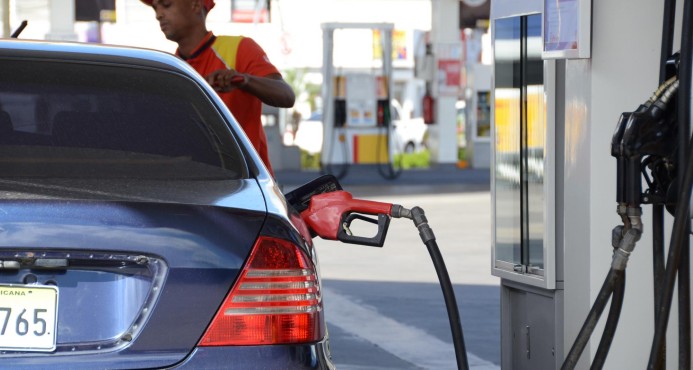 Precios combustibles permanecerán invariables del 24 al 30 de  diciembre