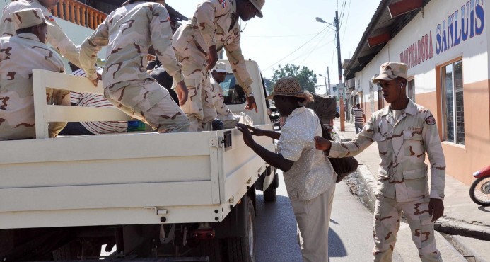 Mil 500 haitianos indocumentados han sido detenidos en la frontera por día