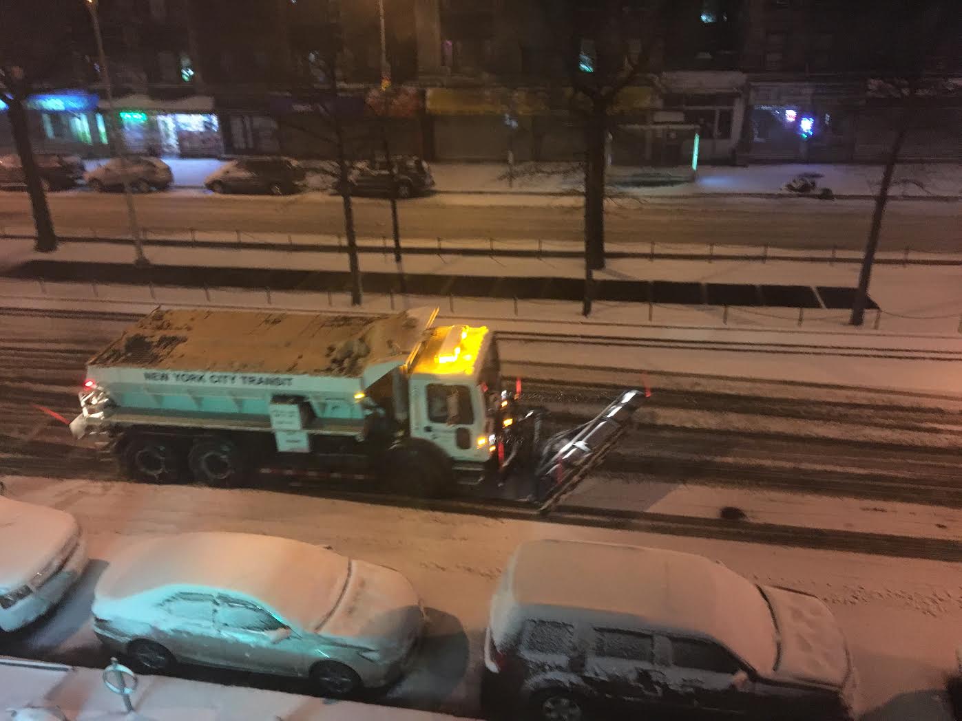 NUEVA YORK: Nieve se acumula desde la madrugada por la tormenta “Stella”