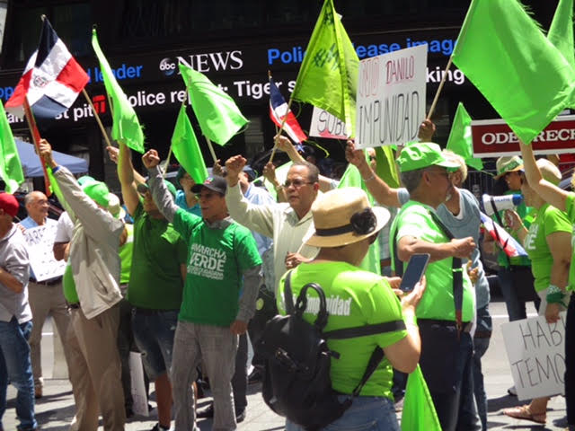 NUEVA YORK: Colectivo Verde de RD hace manifestación frente a Consulado