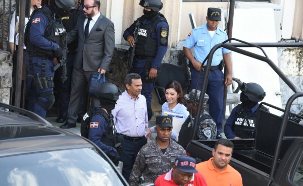 Trasladan Segura y Rodríguez a sus casas para cumplir arrestos domiciliarios