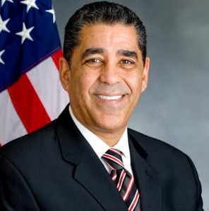 Opinión de Adriano Espaillat sobre revisión medida Obama