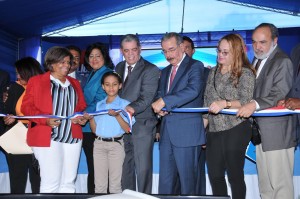 El Presidente inaugura una escuela de 29 aulas Los Alcarrizos El Presidente inaugura una escuela de 29 aulas Los Alcarrizos