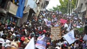 Manifestación violenta en Haití contra elecciones presidenciales