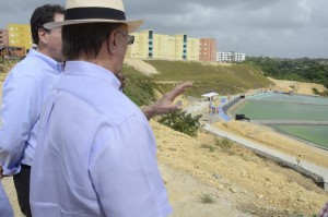 Hipólito ve trascendente proyecto  La Barquita, que construye el Gobierno en Santo Domingo Este