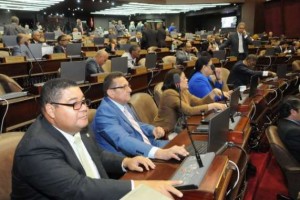 Diputados concluyen legislatura 2015 con 101 proyectos aprobados Diputados concluyen legislatura 2015 con 101 proyectos aprobados