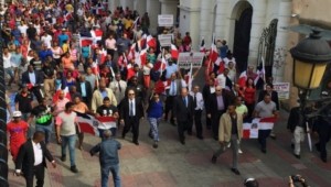 Candidatos FNP acuden acto de iglesias evangélicas para honrar a Duarte