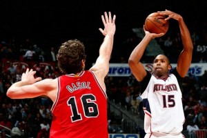 Al Horford se luce con doble-doble en victoria Hawks Al Horford se luce con doble-doble en victoria Hawks