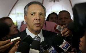 Ministro Peralta asegura R. Dominicana crece a ritmo de 7% Ministro Peralta asegura R. Dominicana crece a ritmo de 7%