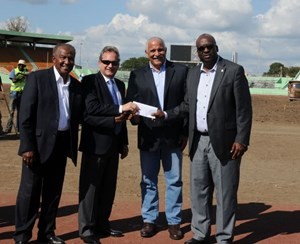 Inician la reconstrucción del estadio Félix Sánchez Inician la reconstrucción del estadio Félix Sánchez