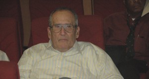 Dan último adiós al académico Jaime Viñas Román Dan último adiós al académico Jaime Viñas Román