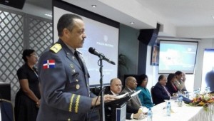 Policía comienza transformación y mejoría de servicio para 2016-2020 Policía comienza transformación y mejoría de servicio para 2016-2020