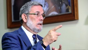 Marchena ve «angustiante» situación familias por alzas precios y desempleo