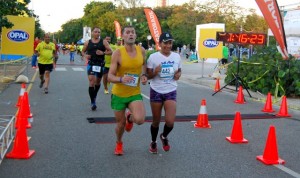 Vásquez y Sánchez ganan el Maratón Miami en Olla Vásquez y Sánchez ganan el Maratón Miami en Olla