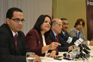 Minou favorece debate candidatos