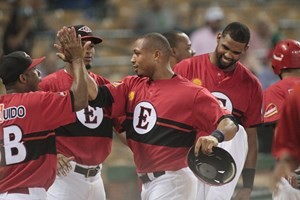 Leones y Toros empates en segundo, Licey indetenible Leones y Toros empates en segundo, Licey indetenible