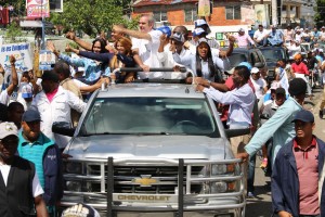 Abinader opina Danilo miente “por partida doble” sobre pobreza
