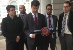 Ydanis Rodríguez propone traducción en audiencias públicas