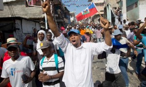 Miles opositores haitianos celebran en las calles la salida de Martelly Miles opositores haitianos celebran en las calles la salida de Martelly