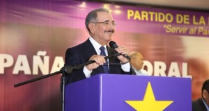 Mujeres reformistas lanzan movimiento de apoyo a Danilo Medina Mujeres reformistas lanzan movimiento de apoyo a Danilo Medina