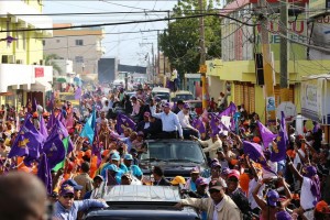 Danilo cuestiona encuestas; quiere ver opositores «en las calles» Danilo cuestiona encuestas; quiere ver opositores «en las calles»