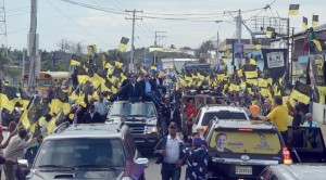 Danilo moviliza miles de personas en caravana por Línea Noroeste
