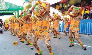 Con desfile 54 comparsas,  Concluye el “Carnaval Santo Domingo 2016″