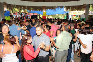 Celebran Octavo Abrazo Sabanetero en Santo Domingo
