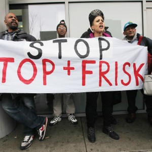 Continúa el stop and frisk de negros y latinos en N. York Continúa el stop and frisk de negros y latinos en N. York