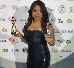 Danilo felicita a la periodista A. Carvajal Danilo felicita a la periodista A. Carvajal