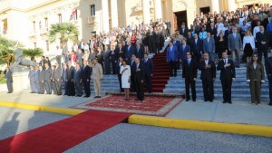 Danilo Medina y Cándida Montilla de Medina encabezan acto izamiento Bandera