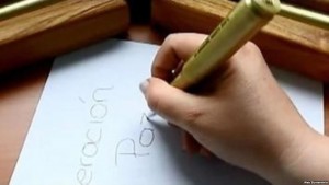 COLOMBIA: Convierten balas en «balígrafos»