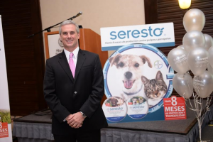 Lanzan nuevo collar protege perros y gatos garrapatas