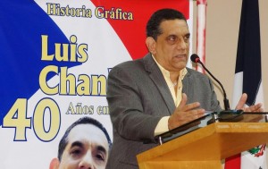 Luis Chanlatte presenta libro 40 Años en el Deporte