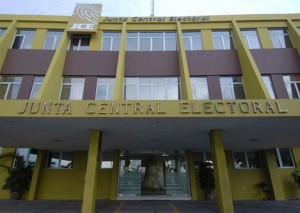 Entregan RD$1,610 millones a la JCE para financiar los partidos políticos Entregan RD$1,610 millones a la JCE para financiar los partidos políticos