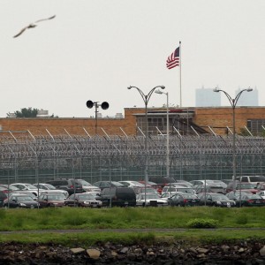 Proponen Medicaid para presos