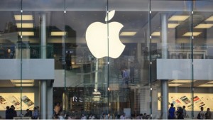 FBI insiste en pedido Apple desbloquee iPhone de terrorista